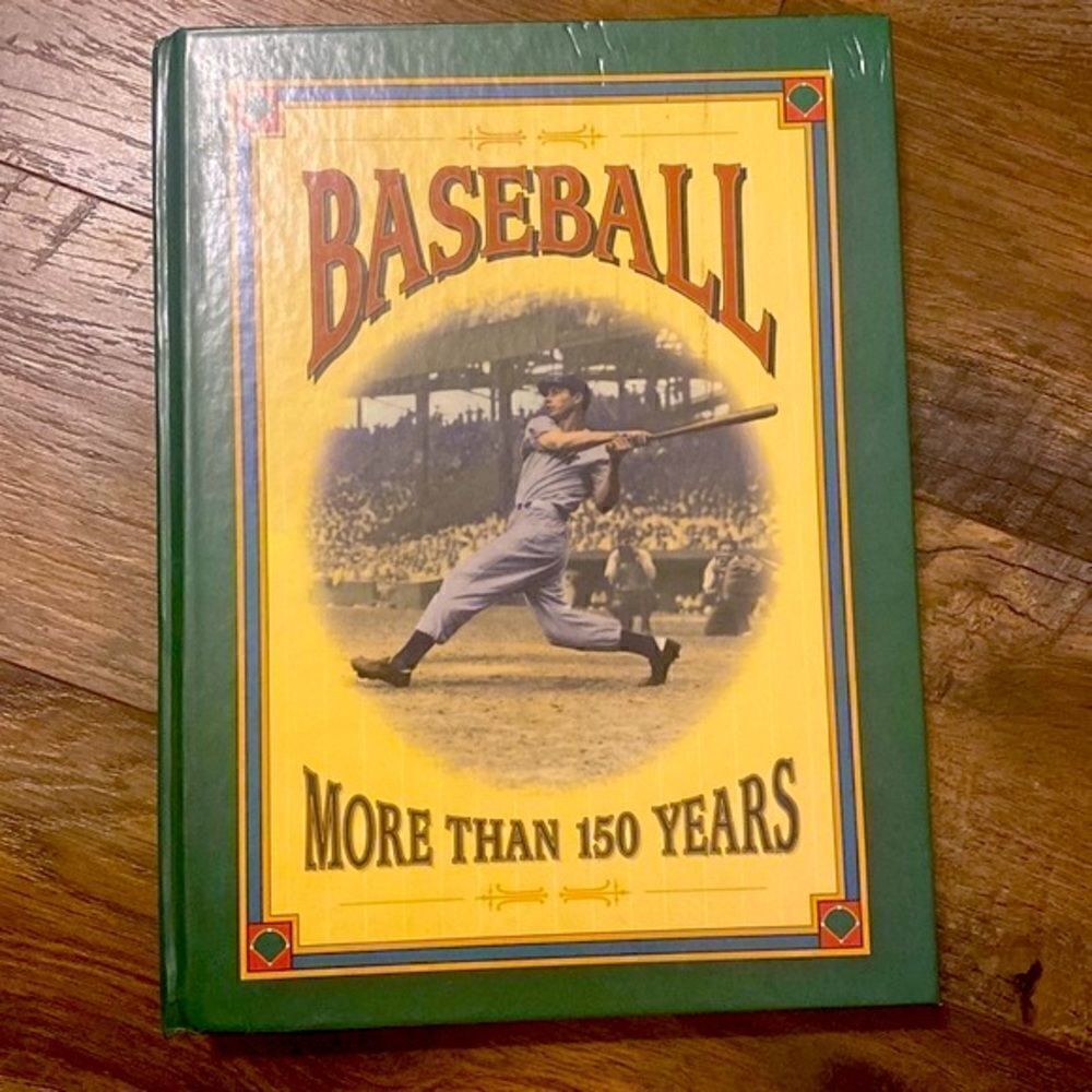 BASEBALL, MORE THAN 150 YEARS, LARGE HARD COVER BOOK​​